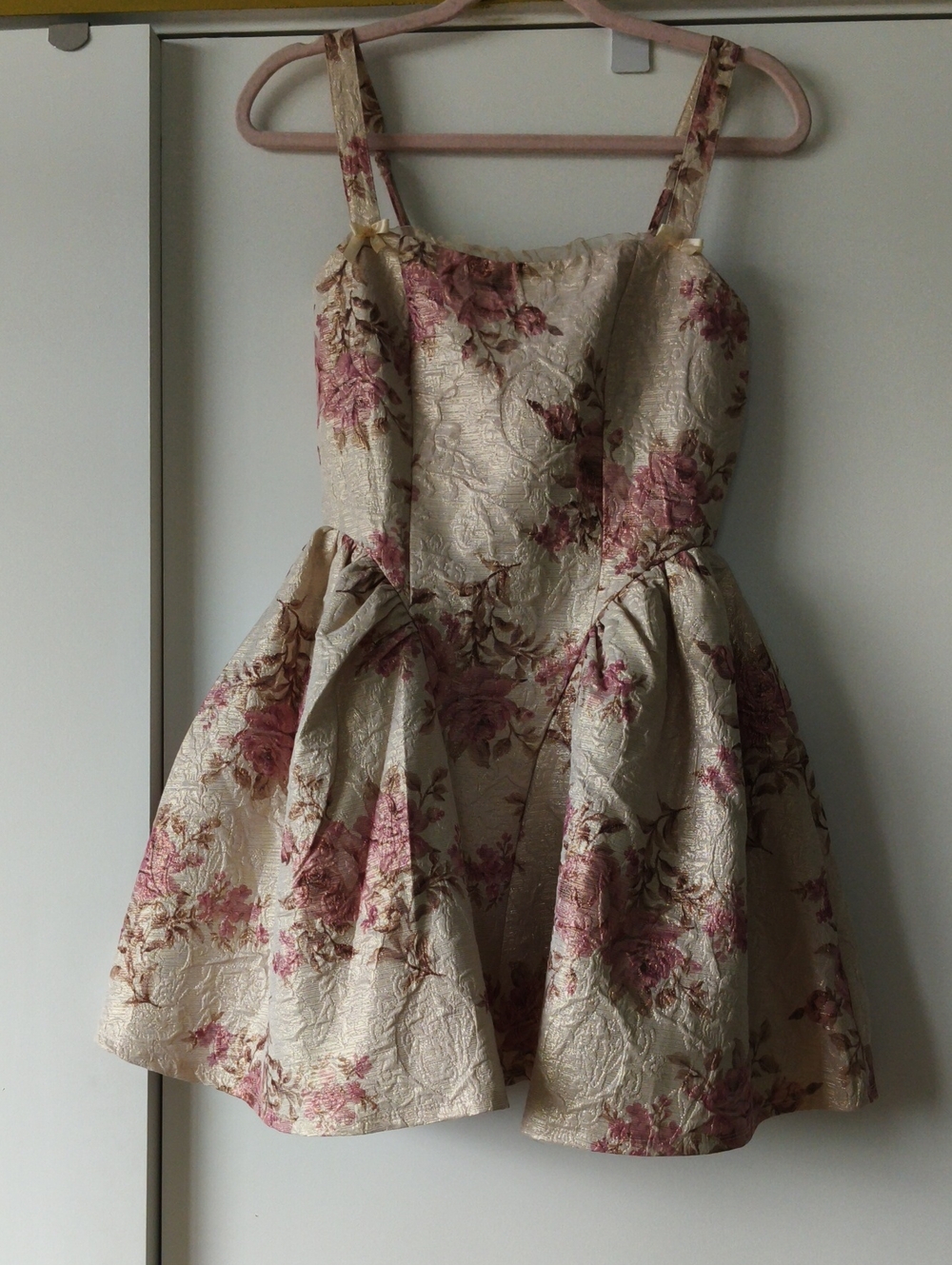 NWT Francesca's Collections Cream Dress with Pink Floral Jacquard Pattern Sz XS